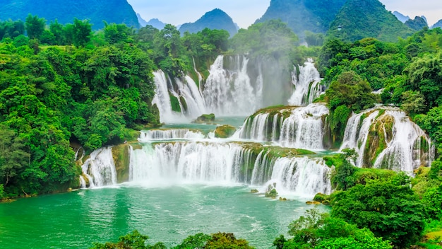 Premium Photo | Detian falls in guangxi, china and banyue falls in vietnam