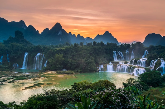 Premium Photo | Detian falls in guangxi, china and banyue falls in vietnam