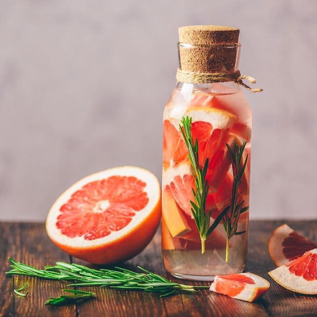 Premium Photo Detox Water With Grapefruit And Rosemary