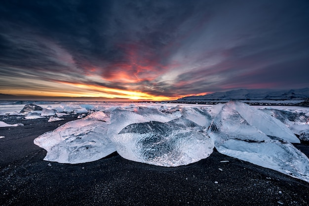 Premium Photo | Diamond beach in iceland