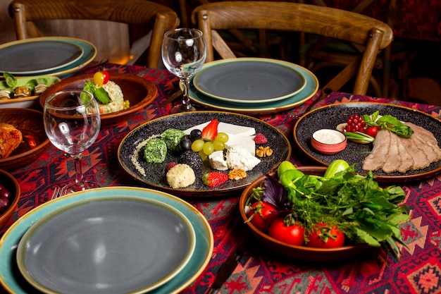 plate setup dinner