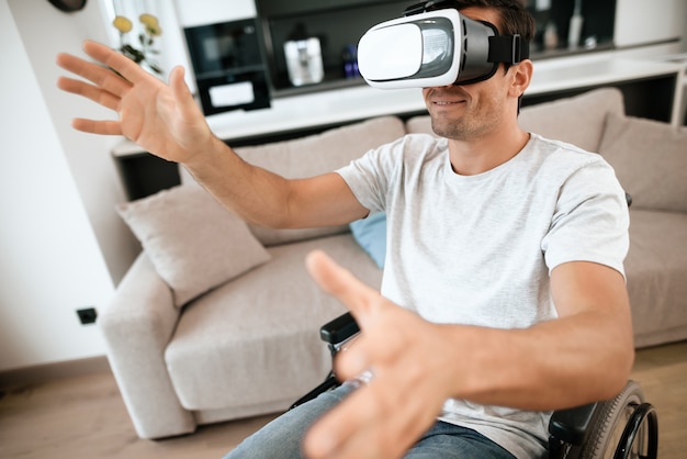 Disabled Man Enjoys Virtual Reality Goggles Photo Premium Download
