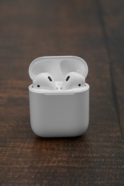 Ear pods wireless headphones | Premium Photo