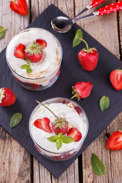 Premium Photo Eton Mess Strawberries With Whipped Cre