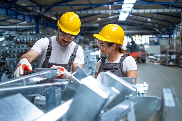 Free Photo | Factory Workers Working In Production Line