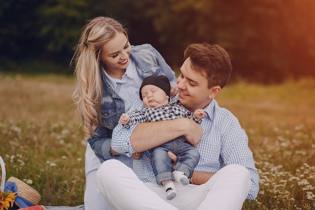 Free Photo | Family with newborns