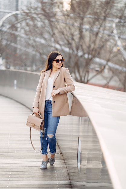 Free Photo Fashion Girl Walking In A Sspring Park