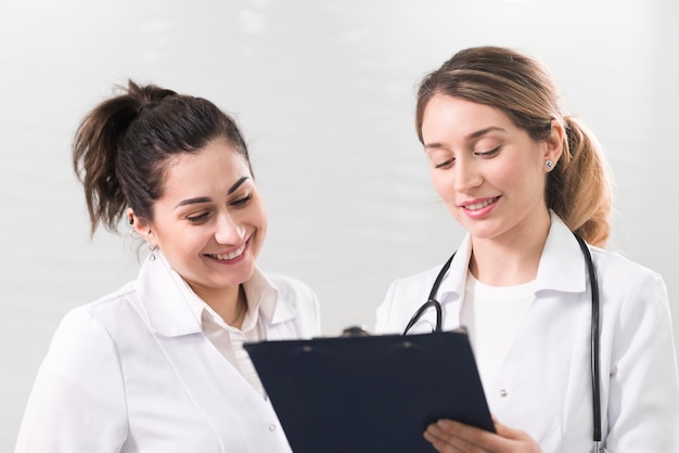Female doctors talking in the dentistry center Premium Photo