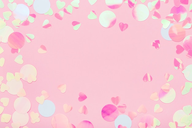 Фон розовый с конфетами