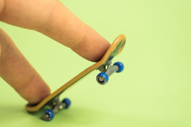 small skateboard for fingers