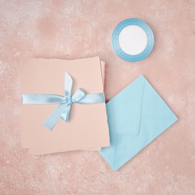 Free Photo | Flat lay arrangement for wedding with envelopes