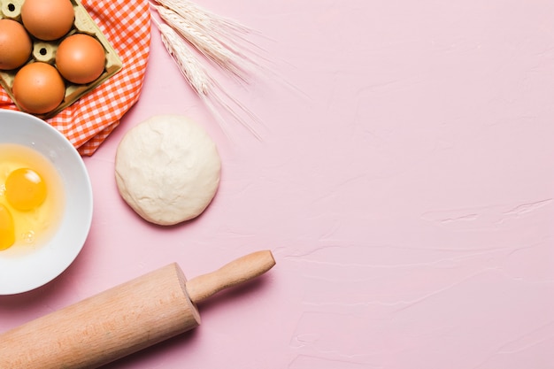 Flat lay bakery composition with copyspace Free Photo