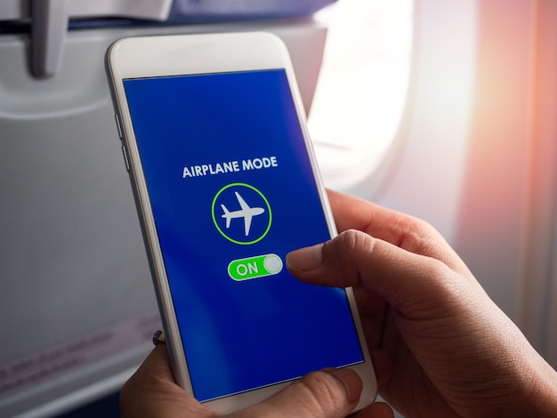 do you have to put your phone on airplane mode during flight