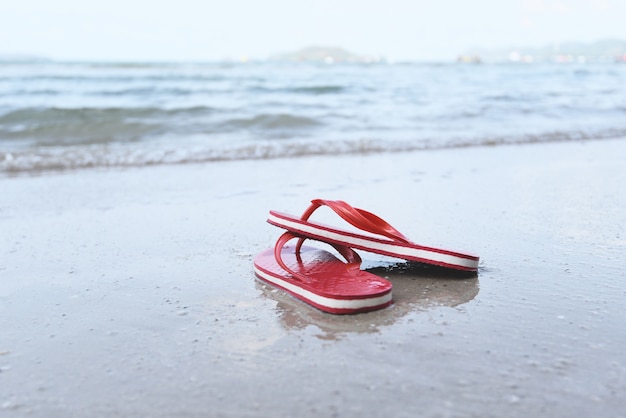beach please flip flops