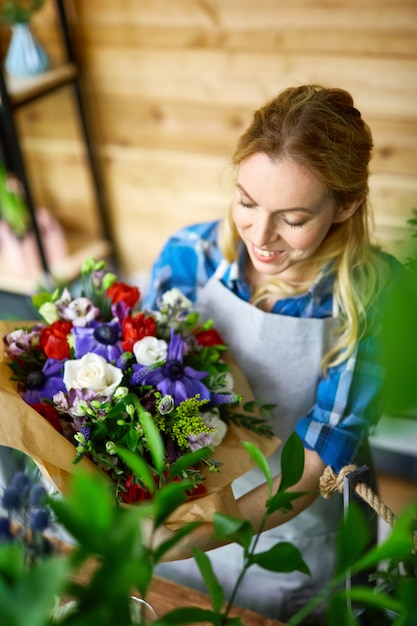 Free Photo | Florist at work