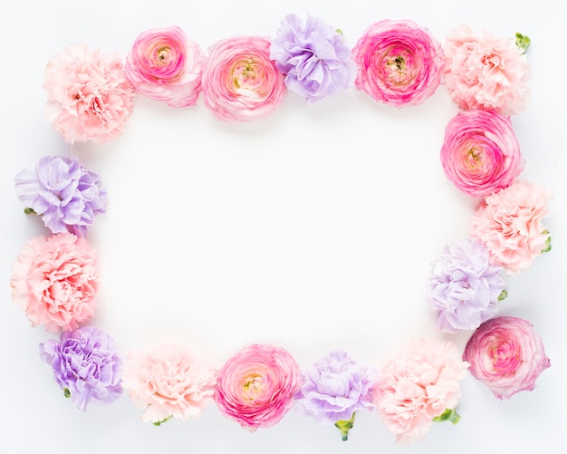 矩形のフレームを作成するピンク色の花 無料の写真