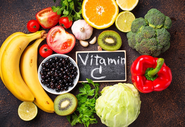 Food containing vitamin c. healthy eating Premium Photo