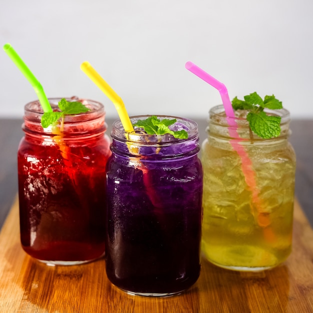 Premium Photo | Fresh cold soft drinks and cocktail in glass