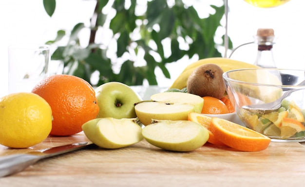 Fresh fruits on the kitchen table | Free Photo