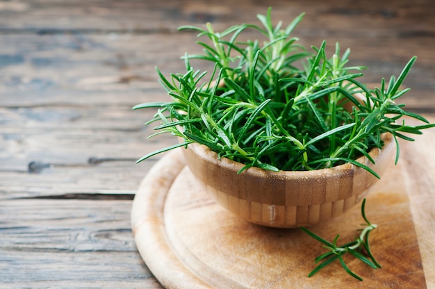 Sage Substitutes - Fresh green summer savory