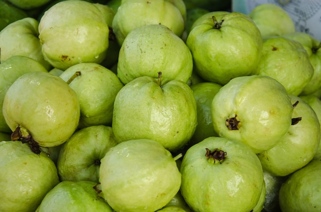 Fresh guava fruit | Premium Photo