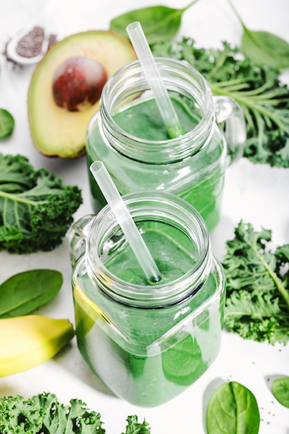 Premium Photo | Fresh made green smoothie in bottle