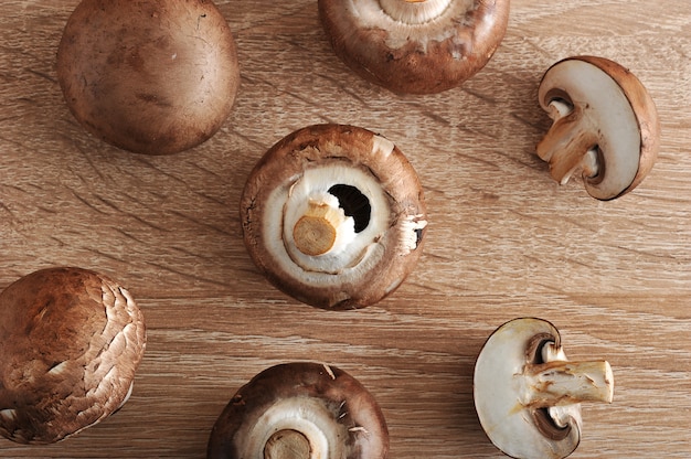 Premium Photo Fresh Raw Brown Chestnut Mushrooms Whole   Fresh Raw Brown Chestnut Mushrooms Whole 105718 2232 