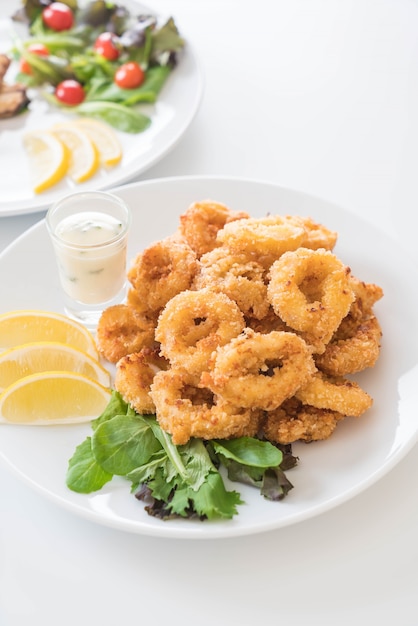 Free Photo | Fried squid (calamari rings)