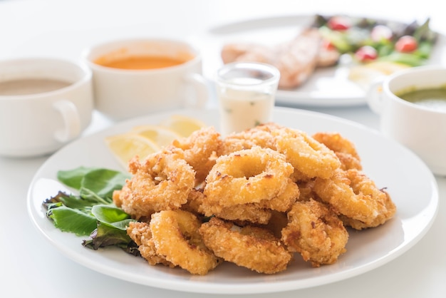 Free Photo | Fried squid (calamari rings)