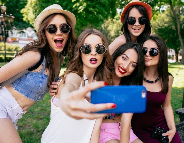 Instagram: How to Become a Paid Influencer 

