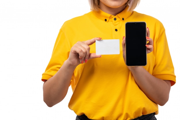 black jeans yellow shirt