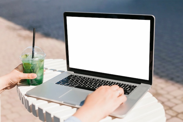 Download Frontview laptop screen mockup | Free Photo