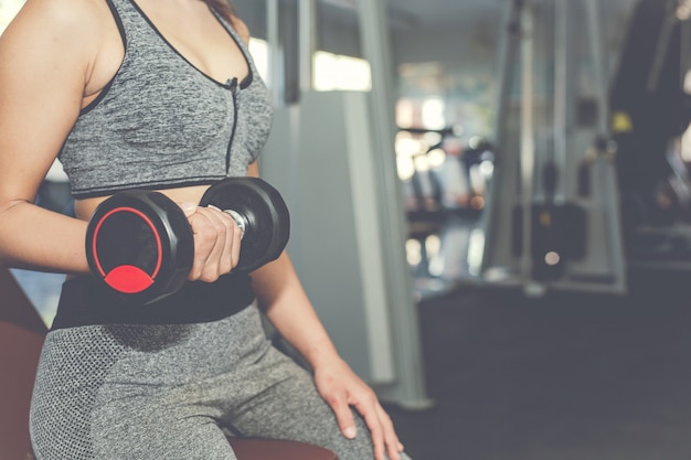 Girl playing fitness in the gym Free Photo