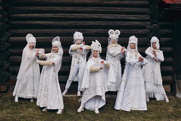 Русские Девушки Позируют Фото
