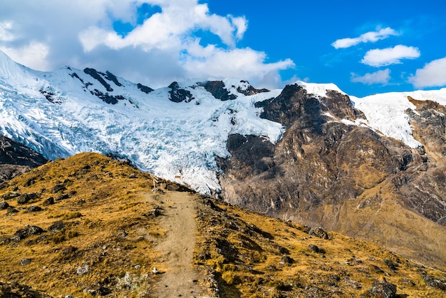 Premium Photo | Glacier at the huaytapallana mountain range in huancayo ...