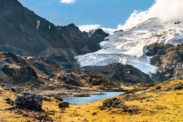 Premium Photo | Glacier at the huaytapallana mountain range in huancayo ...