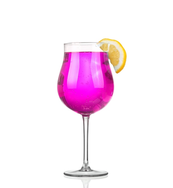 ピンクのカクテルのガラスは白で分離色 プレミアム写真