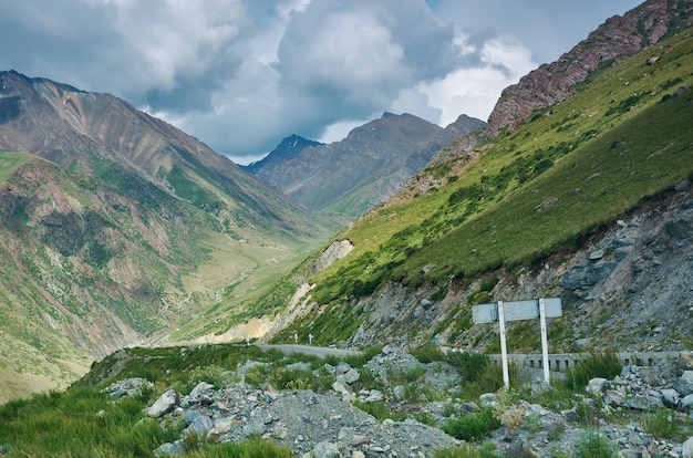 Premium Photo | Gorge kara balta ,road to too-ashuu pass 3150m, route ...