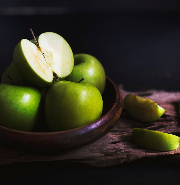 Premium Photo | Green apple in a plate