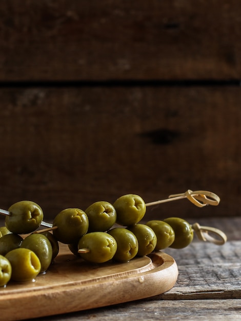 Premium Photo Green Pitted Olives 