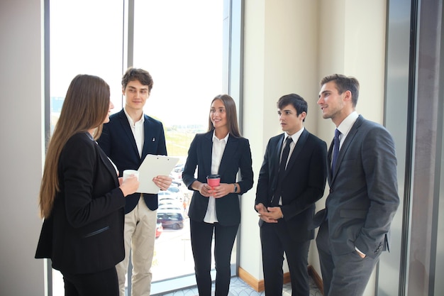 Premium Photo | Group Of Business People Discussing Ideas At Meeting.