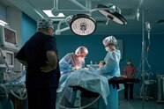 Premium Photo Group Of Surgeons In Operating Theater Medical Team 