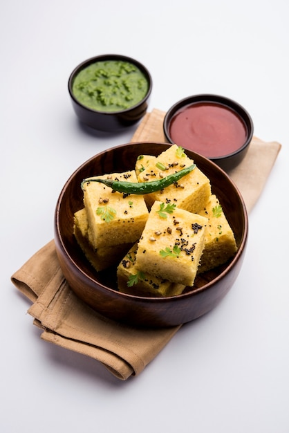 Premium Photo | Gujarati khaman dhokla made using chana dal, served ...