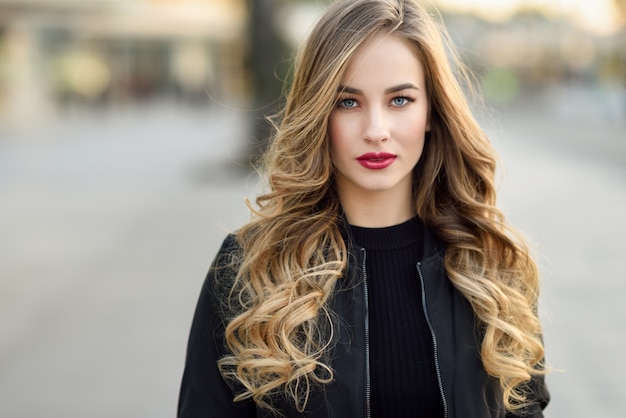 Hair Style Street Fashion Beautiful Girl Photo Free Download