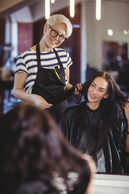Premium Photo | Hairdresser working on the client