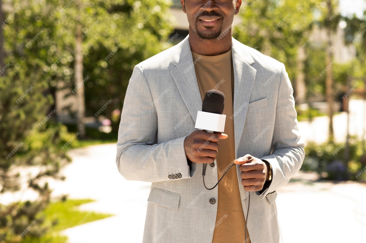 free-photo-handsome-african-american-male-journalist