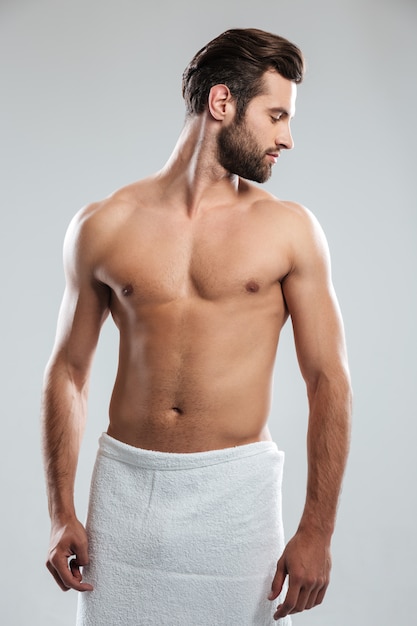 Free Photo Handsome Young Man Dressed In Towel 1661