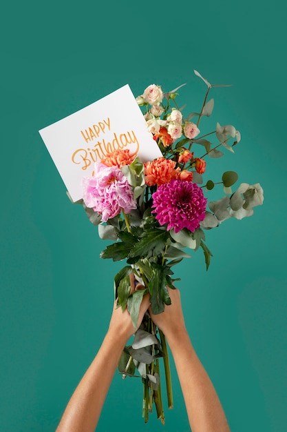花の品揃えとお誕生日おめでとうカード 無料の写真