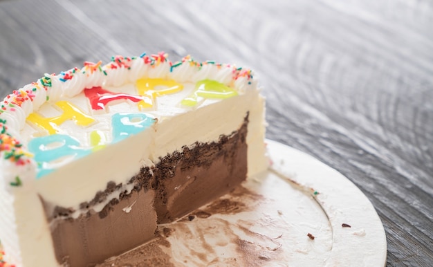 Free Photo | Happy birthday ice-cream cake