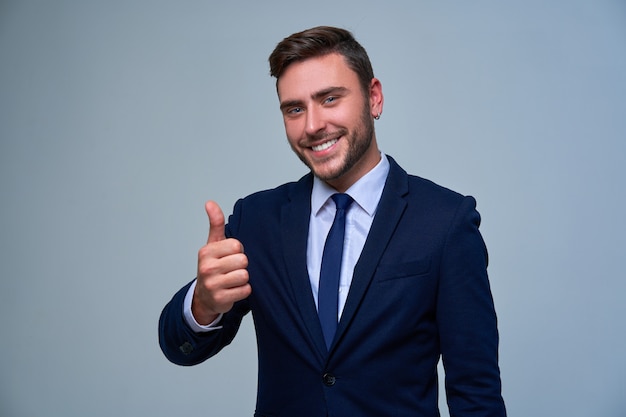 Premium Photo | Happy smiling handsome young caucasian businessman ...